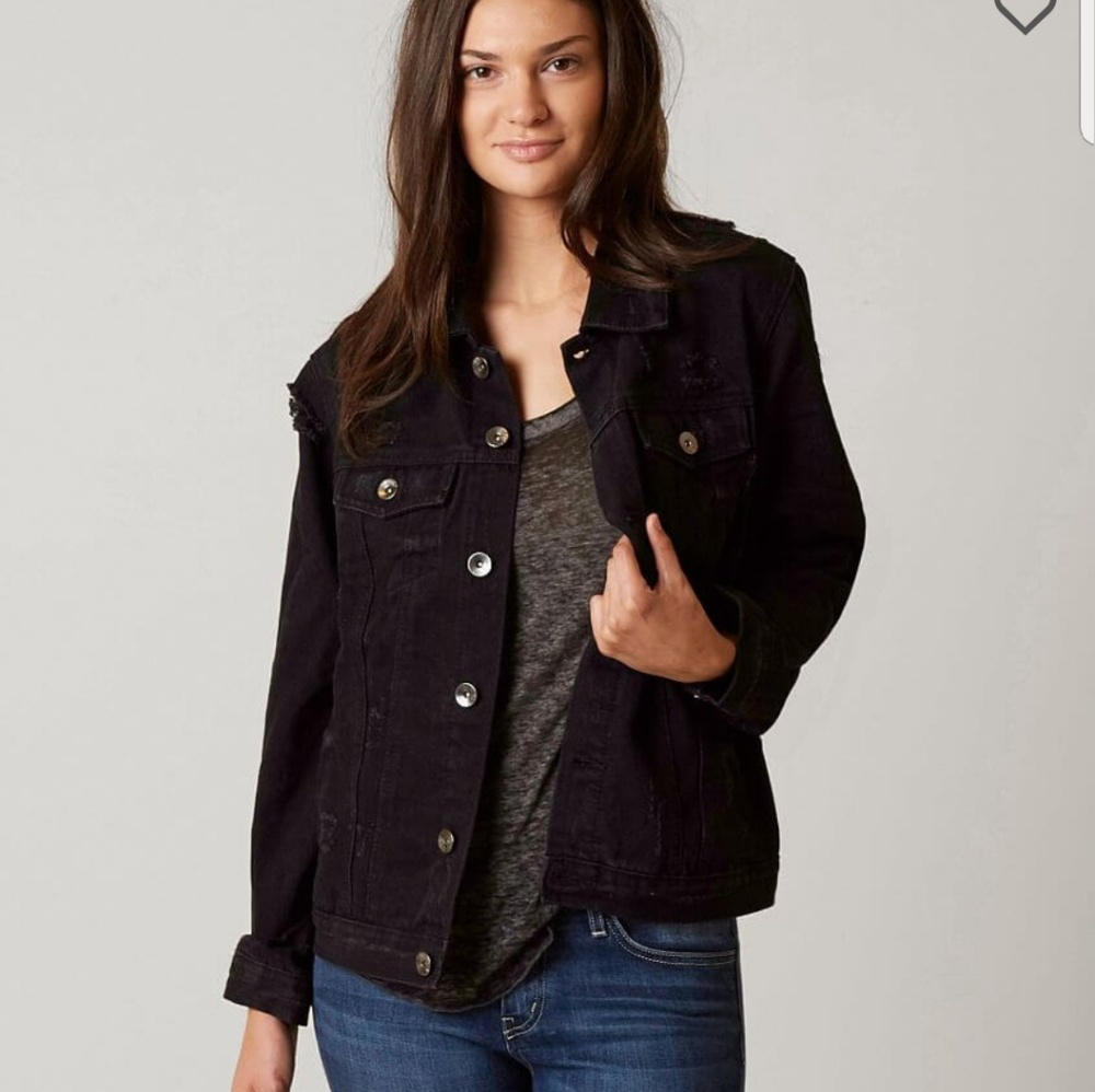 💕 Denim distressed Jacket
